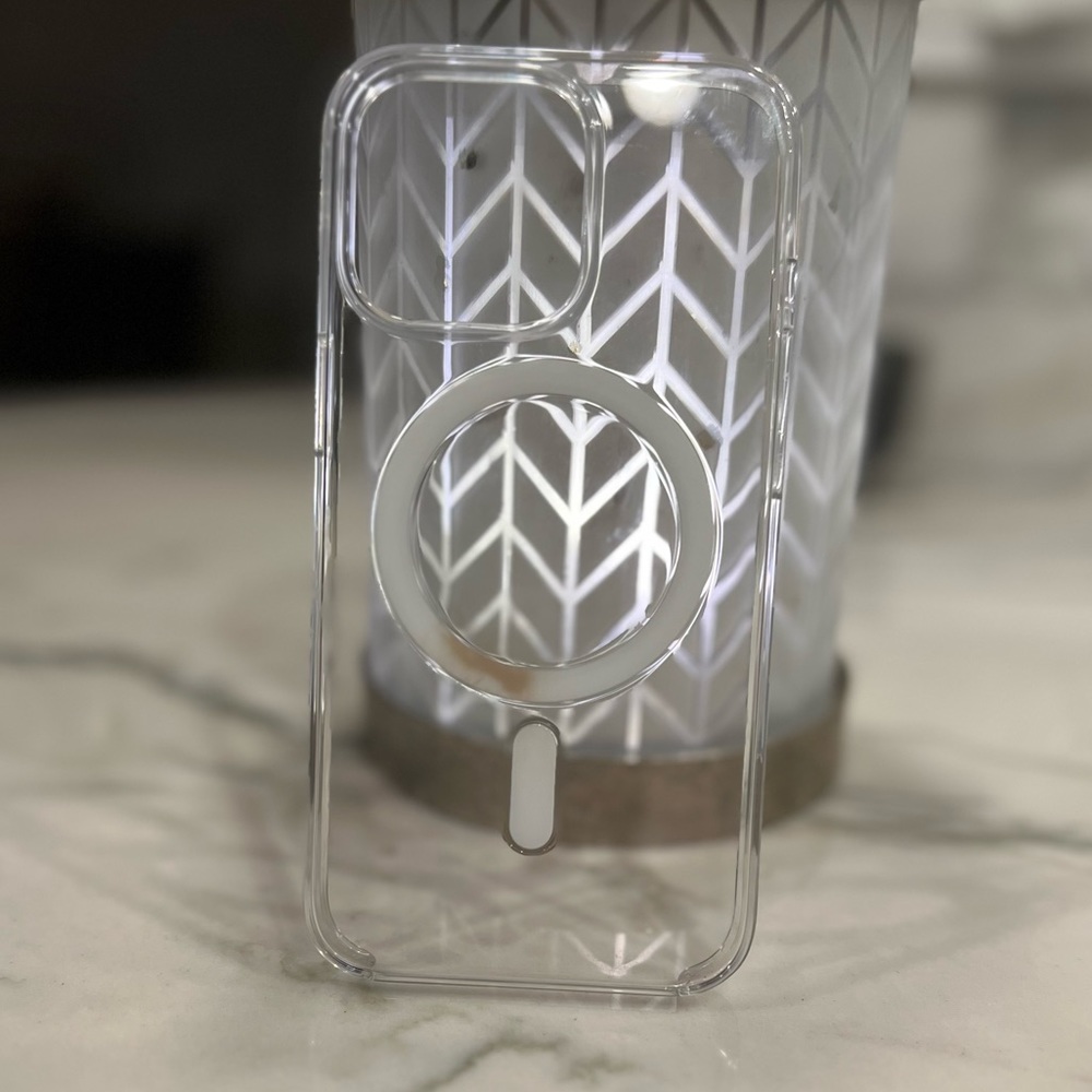 IPhone 13 Pro Clear Case with MagSafes - Picture 3 of 4